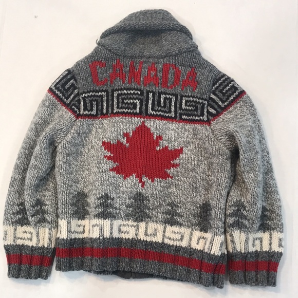 Canadian maple leaf warm sweater sized 3T - Picture 2 of 10